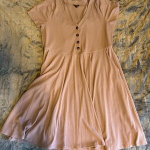 Comfy dress with pockets.